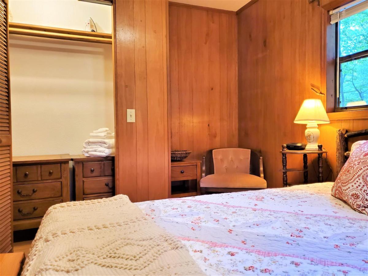 Mountain Laurel Cottage At Hearthstone Cabins And Camping - Pet Friendly เฮเลน ภายนอก รูปภาพ
